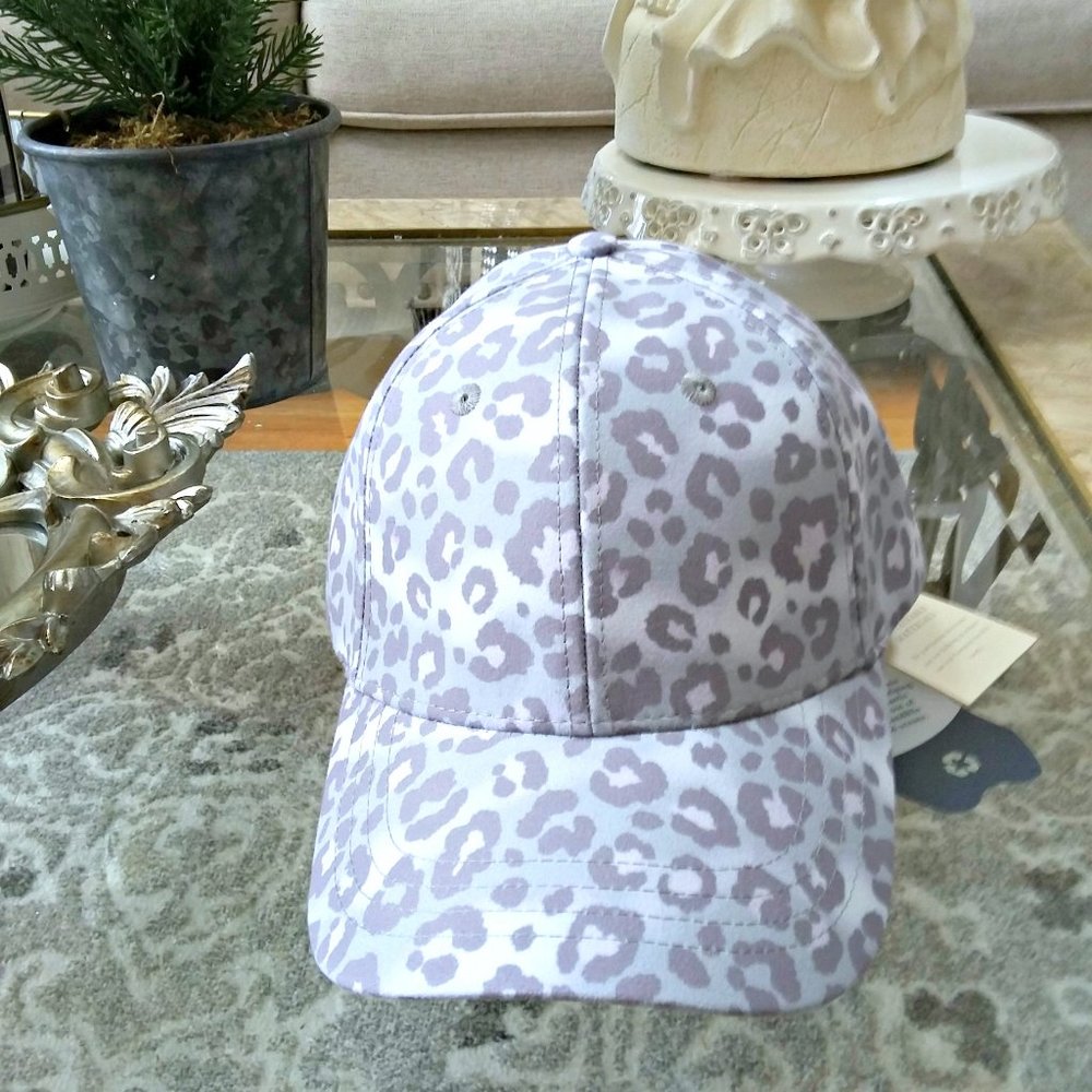 NEW! ECO Friendly LEOPARD Ball CAP & BRACELET